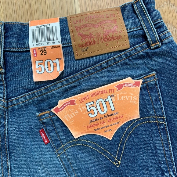 Levis 501 Straight Leg Jean shorts, size29. NWT - Picture 3 of 6